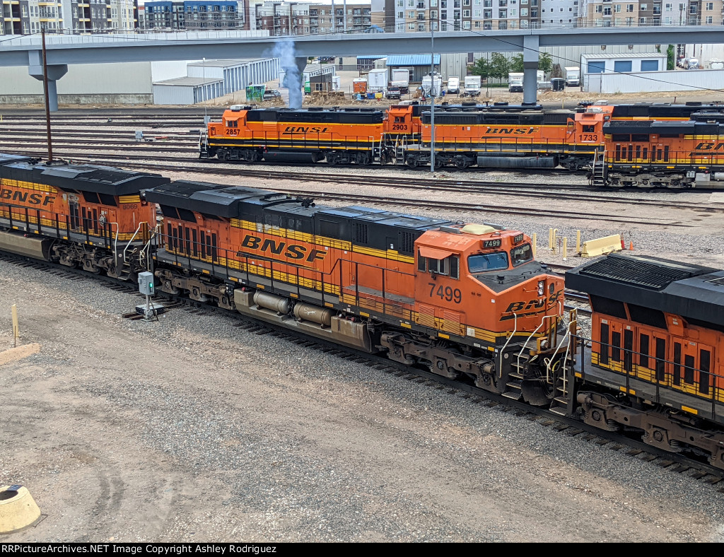 BNSF 7499